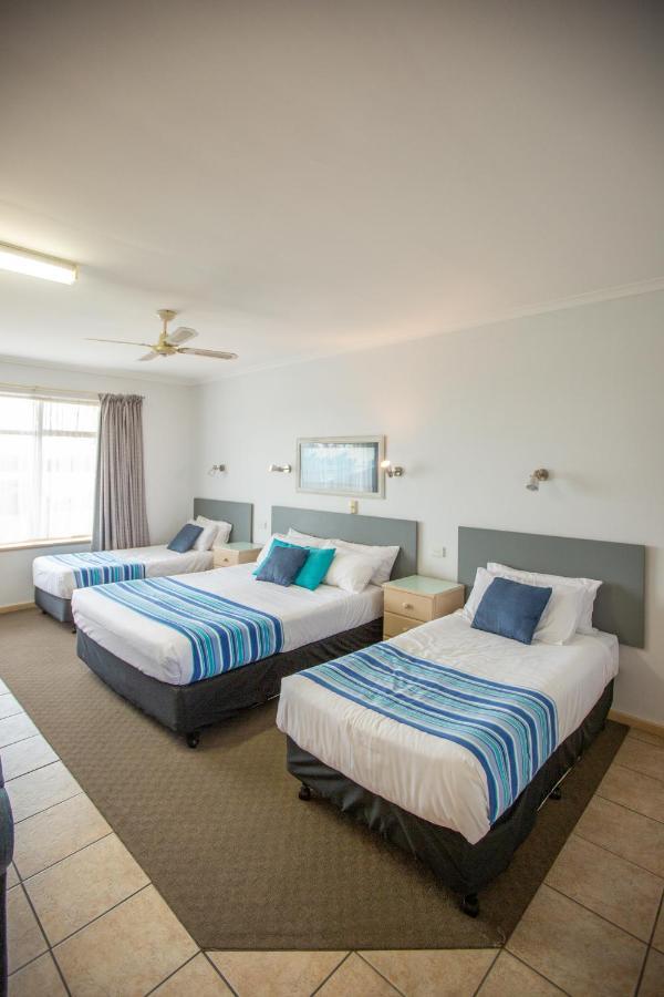 Lakeview Motel And Apartments Роб Экстерьер фото