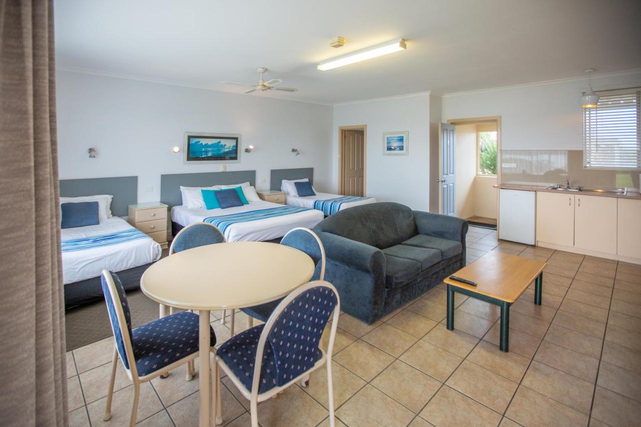 Lakeview Motel And Apartments Роб Экстерьер фото