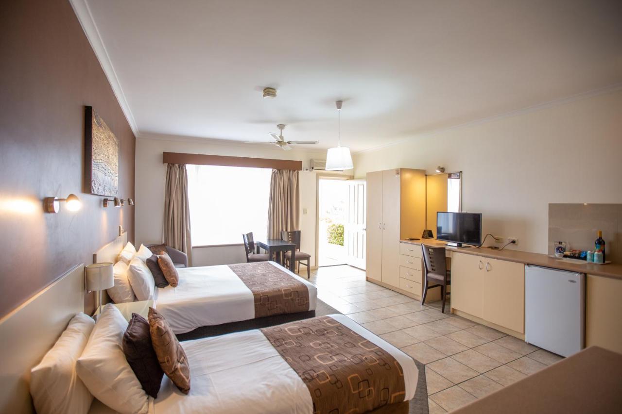 Lakeview Motel And Apartments Роб Экстерьер фото