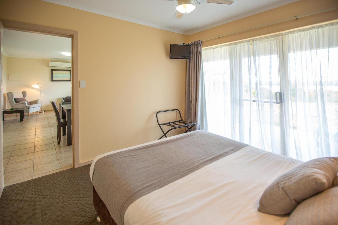 Lakeview Motel And Apartments Роб Экстерьер фото