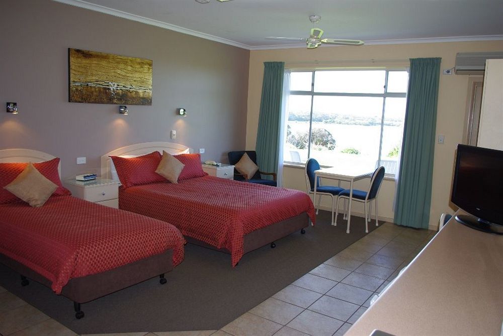 Lakeview Motel And Apartments Роб Экстерьер фото