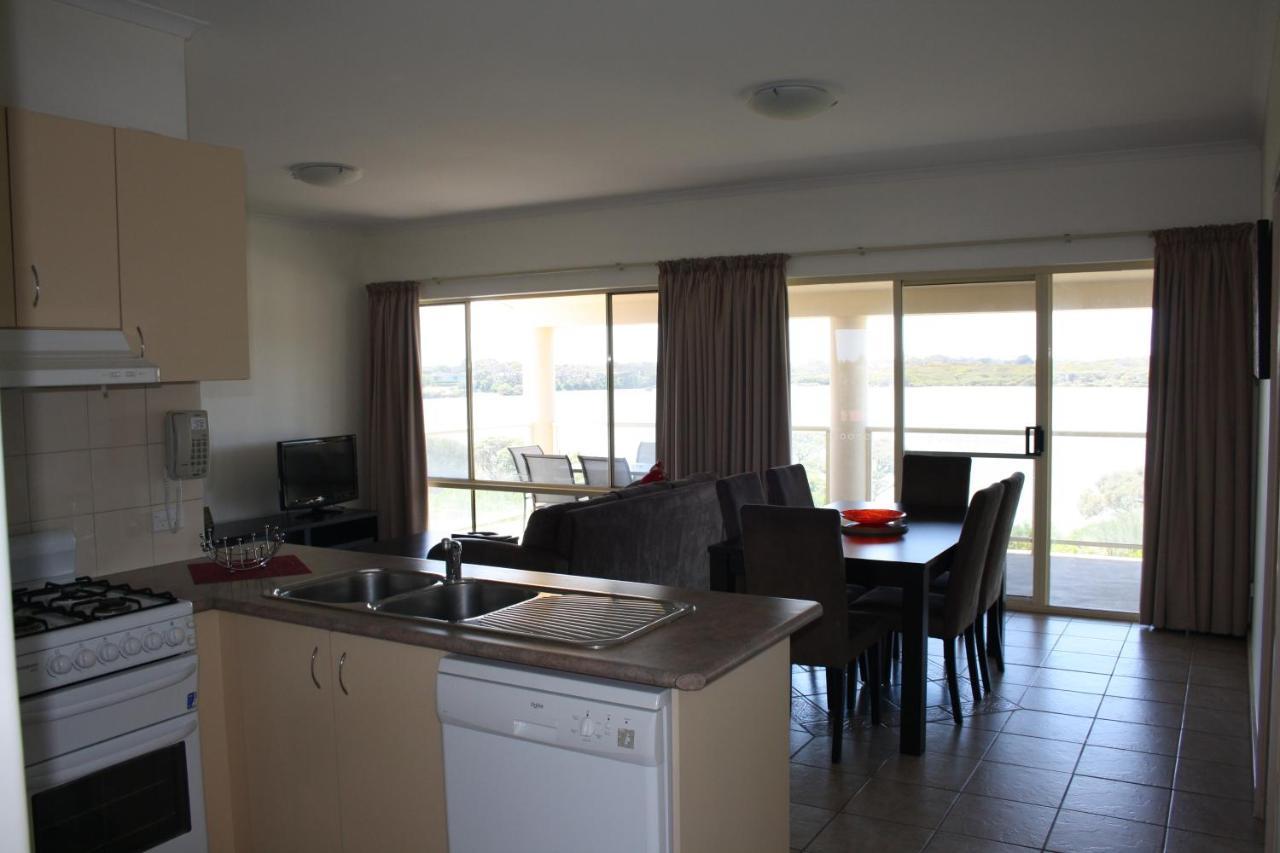 Lakeview Motel And Apartments Роб Экстерьер фото