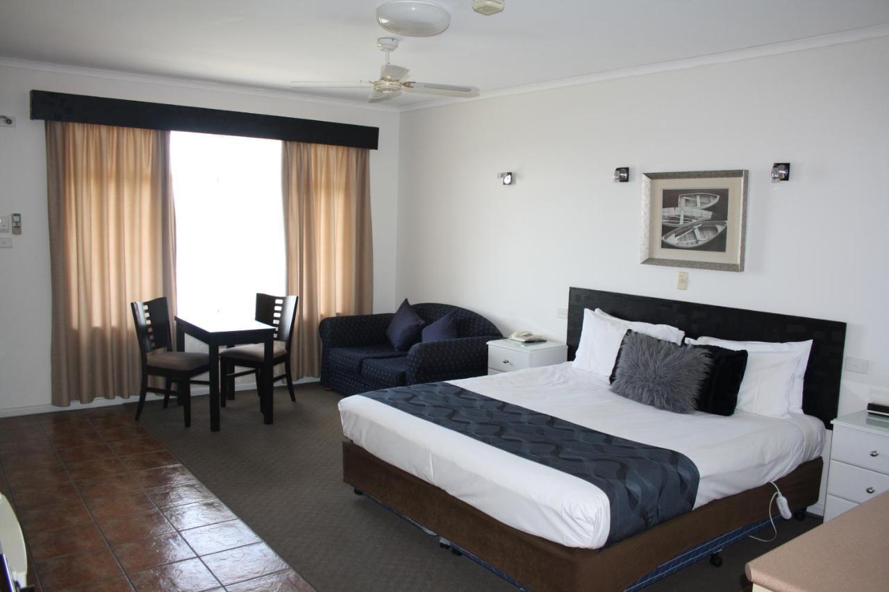 Lakeview Motel And Apartments Роб Экстерьер фото